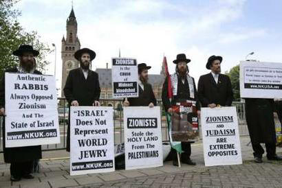 http://www.heavendwellers.com/orthodox_jews.1.jpg